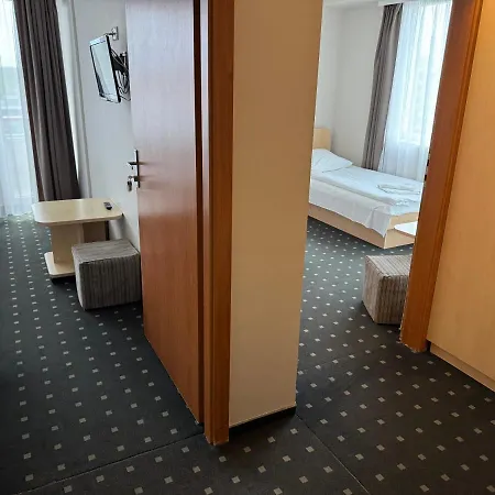 Palangos Linas Готель Паланга